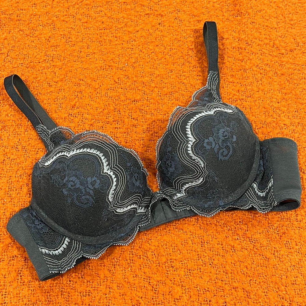 34A Bra